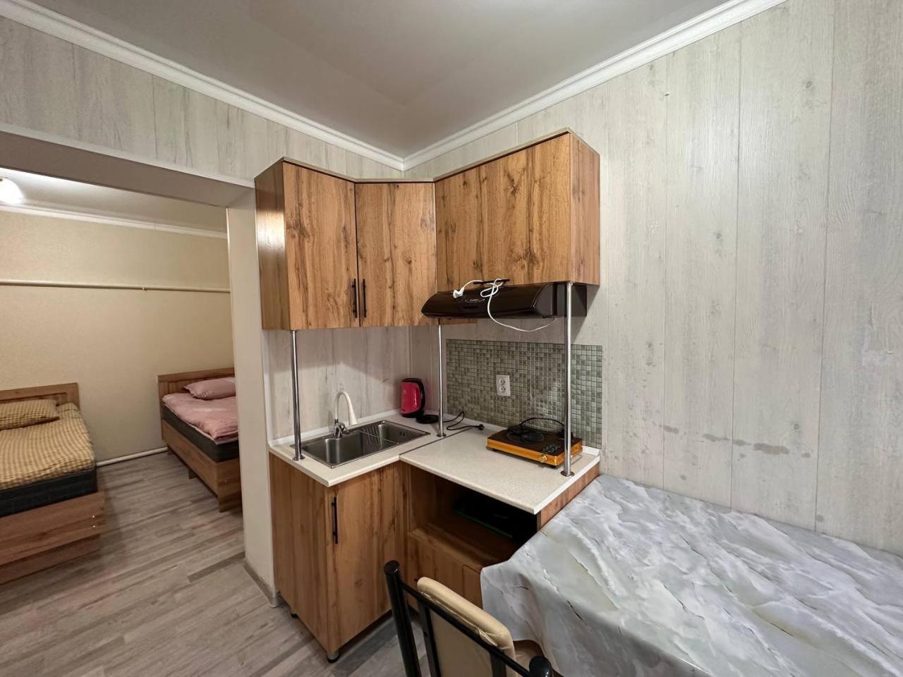 Bed and Breakfast Pamko Naryn Esterno foto