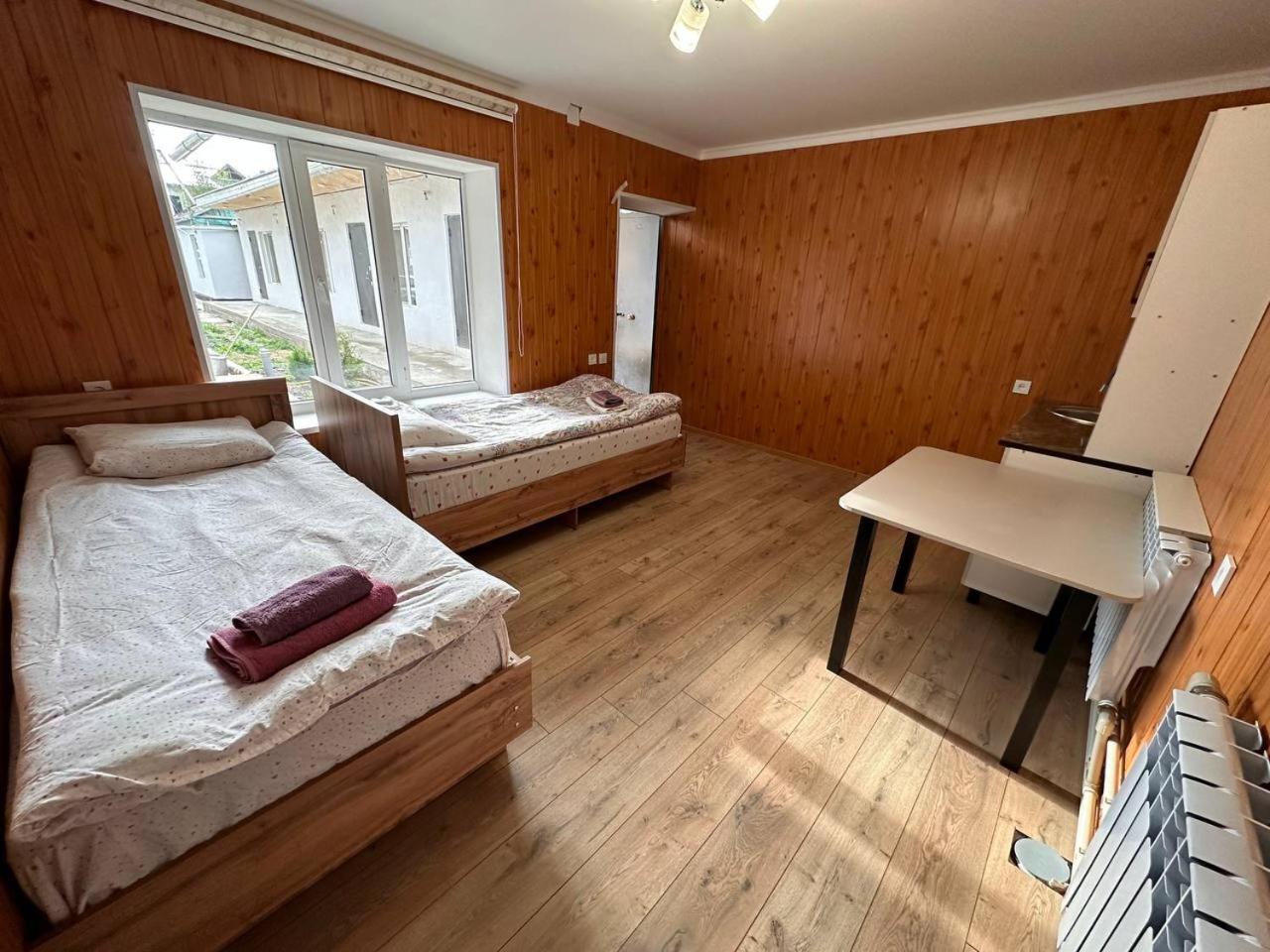 Bed and Breakfast Pamko Naryn Esterno foto